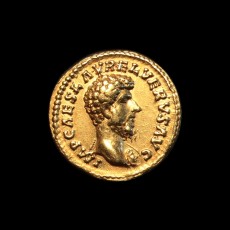 Lucius Verus aureus obverse
